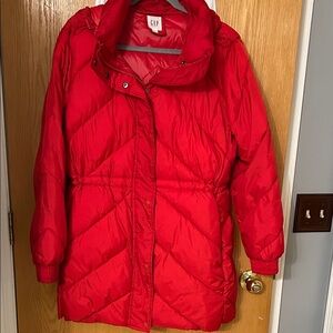 GAP Vibrant Red Quilted Jacket with detachable hood. Size large.
